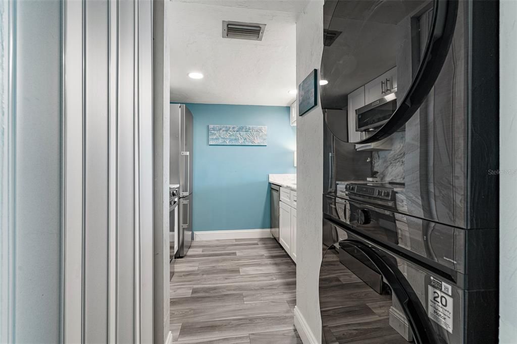 待售: $524,000 (2 贝兹, 2 浴室, 1331 平方英尺)