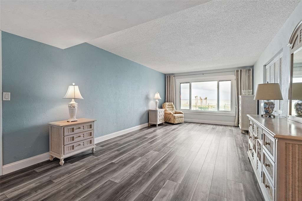 待售: $524,000 (2 贝兹, 2 浴室, 1331 平方英尺)