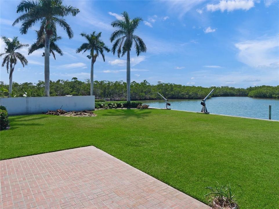 For Sale: $3,500,000 (0.37 acres)