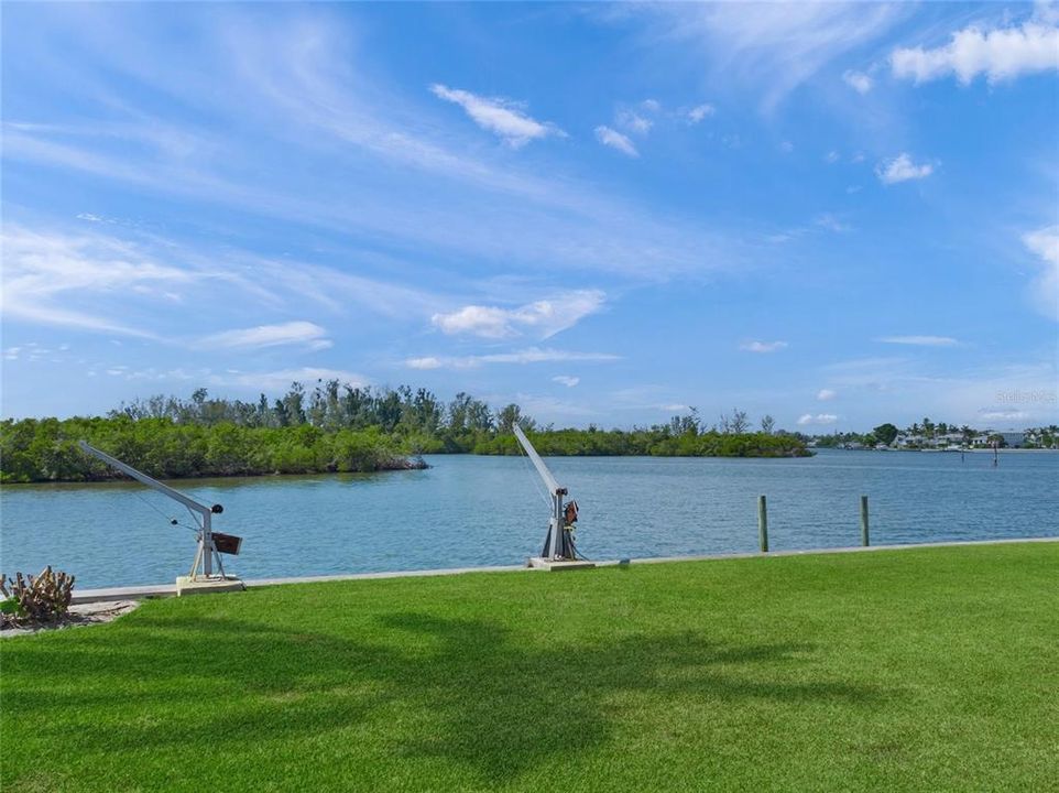 For Sale: $3,500,000 (0.37 acres)