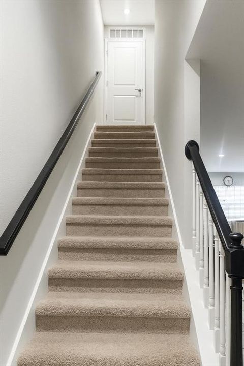 For Rent: $2,750 (3 beds, 2 baths, 1905 Square Feet)