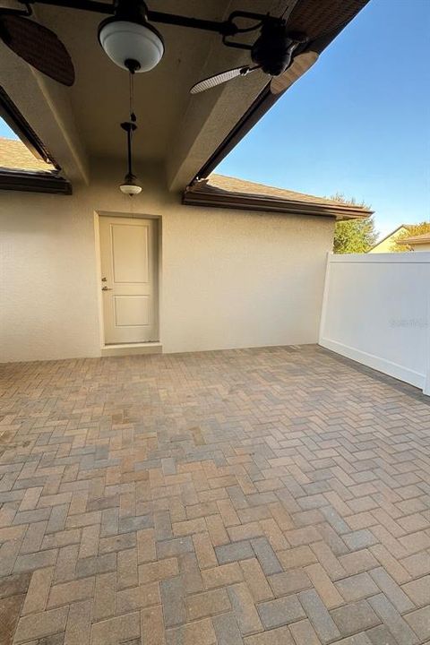 For Rent: $2,750 (3 beds, 2 baths, 1905 Square Feet)