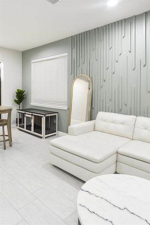 For Rent: $2,750 (3 beds, 2 baths, 1905 Square Feet)