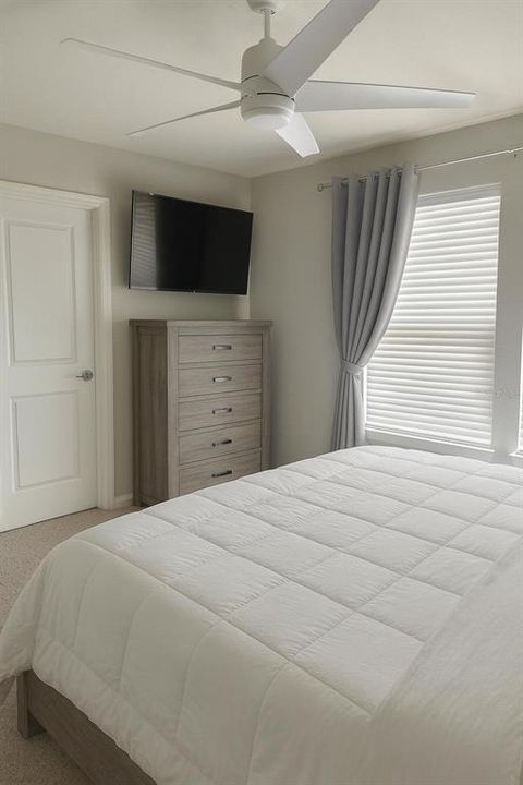 For Rent: $2,750 (3 beds, 2 baths, 1905 Square Feet)