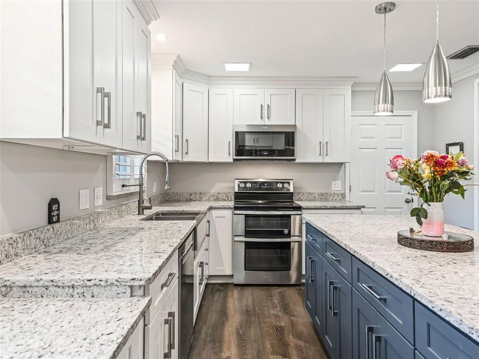 待售: $575,000 (3 贝兹, 2 浴室, 1342 平方英尺)