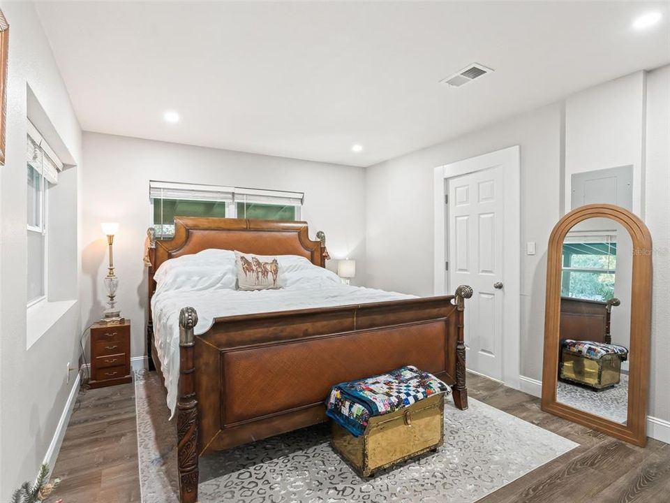 待售: $575,000 (3 贝兹, 2 浴室, 1342 平方英尺)