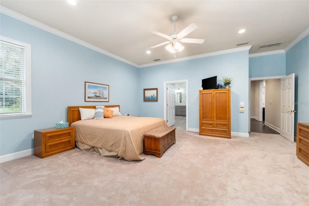 For Sale: $949,900 (4 beds, 3 baths, 3284 Square Feet)