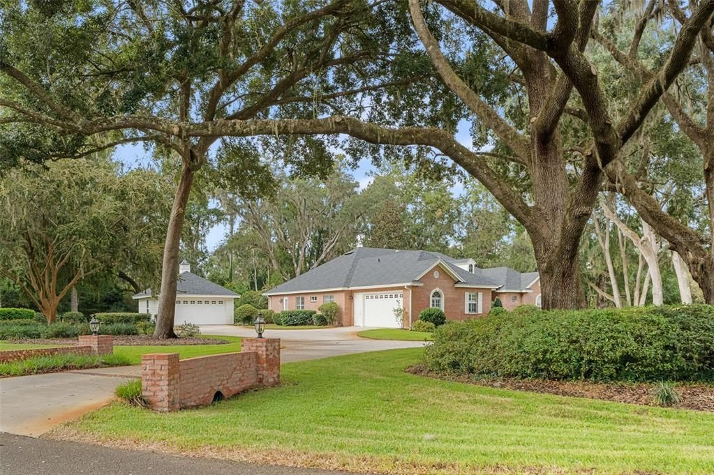 For Sale: $949,900 (4 beds, 3 baths, 3284 Square Feet)