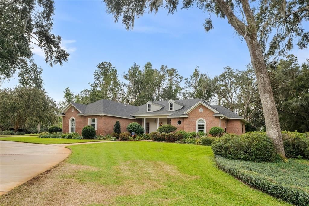 For Sale: $949,900 (4 beds, 3 baths, 3284 Square Feet)