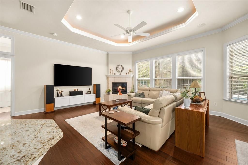 For Sale: $949,900 (4 beds, 3 baths, 3284 Square Feet)