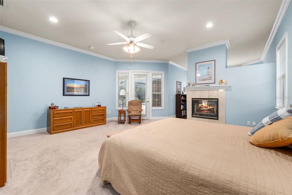 For Sale: $949,900 (4 beds, 3 baths, 3284 Square Feet)