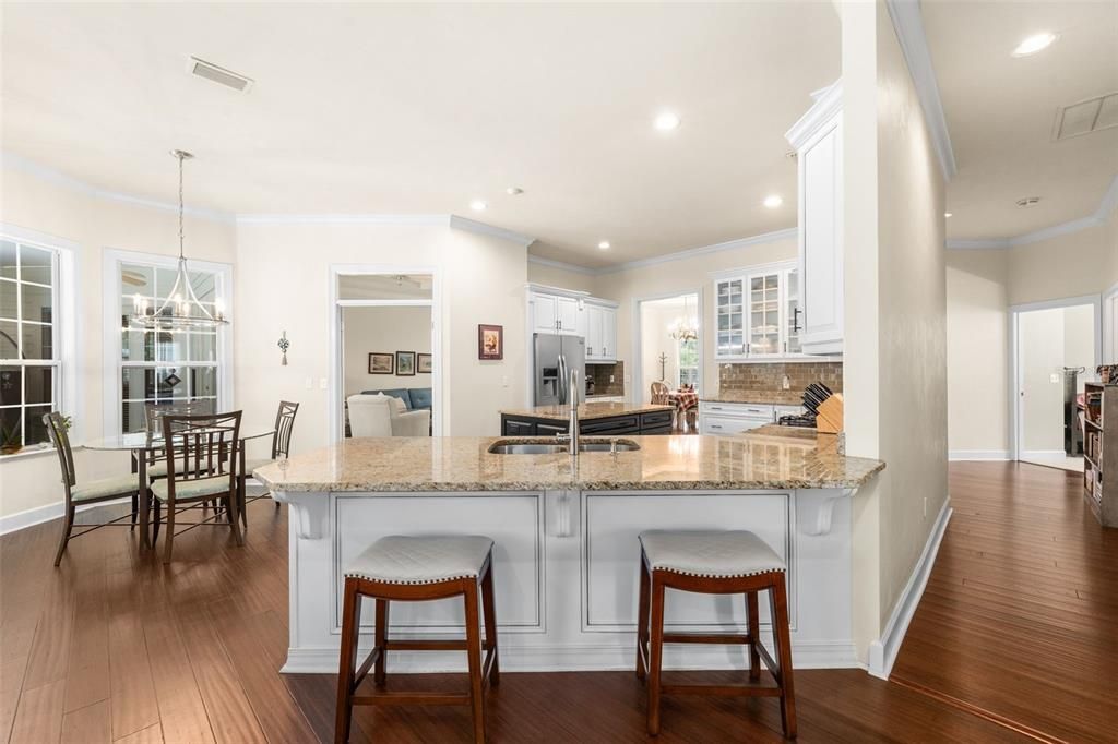 For Sale: $949,900 (4 beds, 3 baths, 3284 Square Feet)