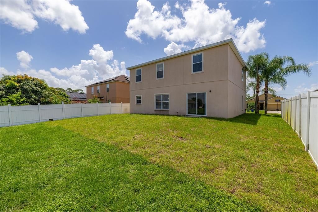 待售: $345,900 (4 贝兹, 3 浴室, 2357 平方英尺)