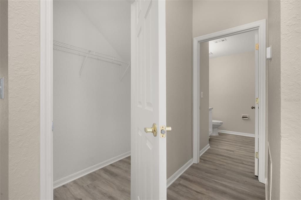 待售: $345,900 (4 贝兹, 3 浴室, 2357 平方英尺)