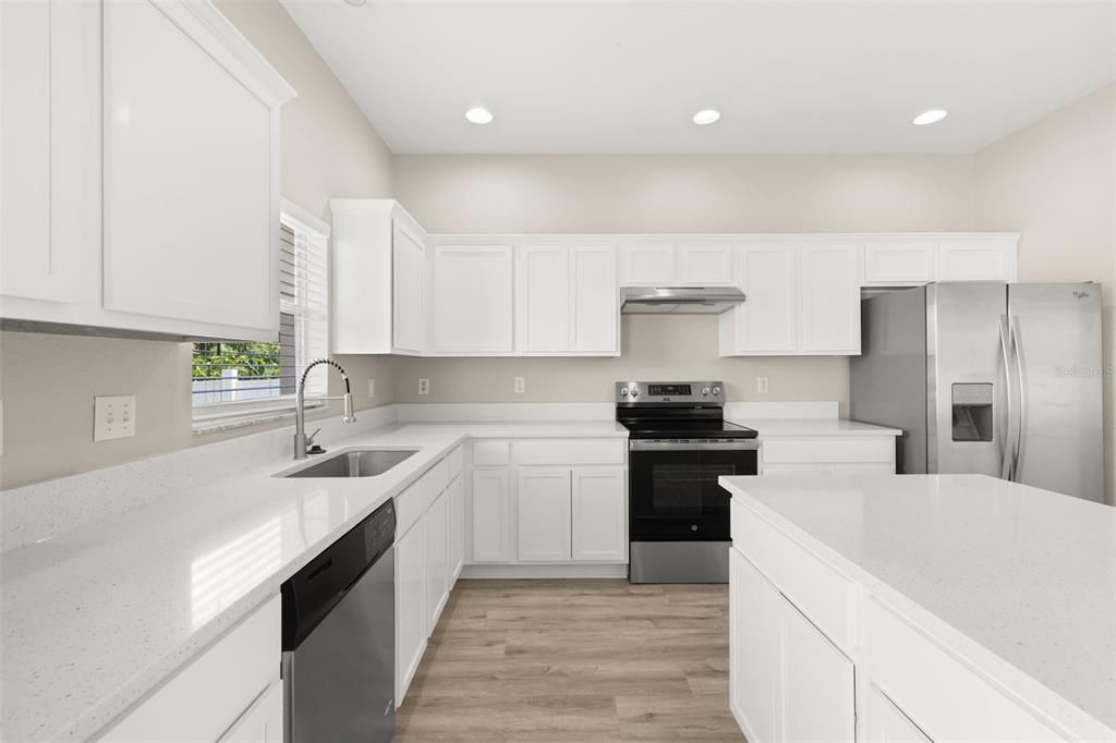 待售: $345,900 (4 贝兹, 3 浴室, 2357 平方英尺)