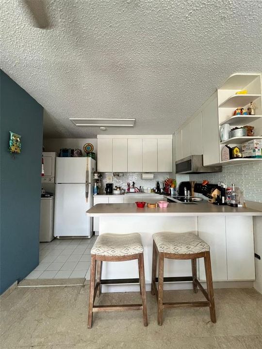 На продажу: $525,000 (2 спален, 2 ванн, 1018 Квадратных фут)