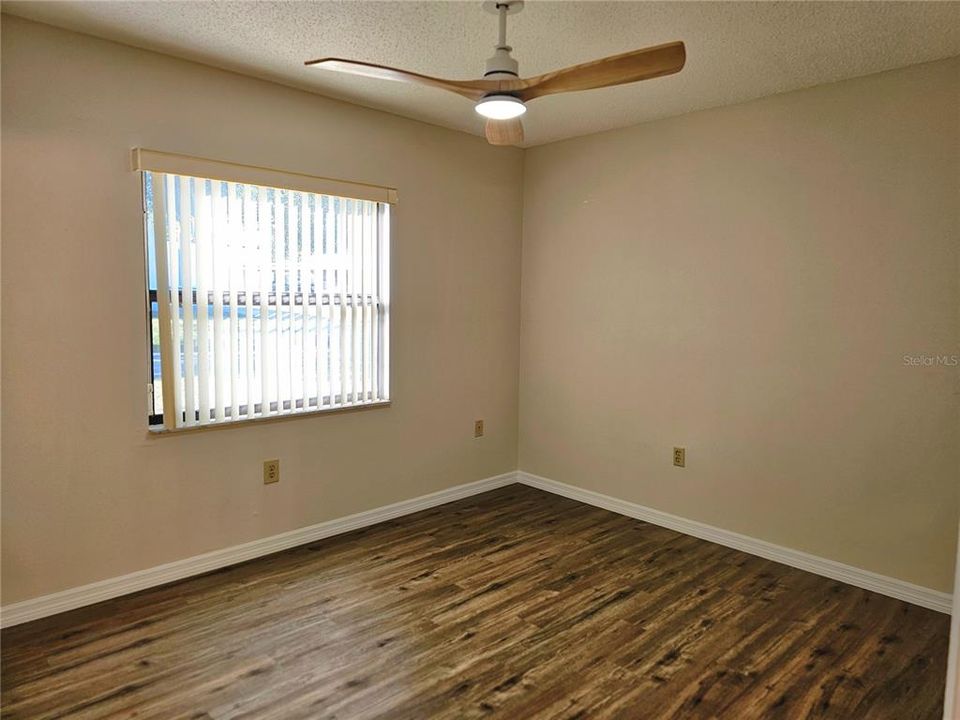 出租: $1,600 (2 贝兹, 1 浴室, 812 平方英尺)