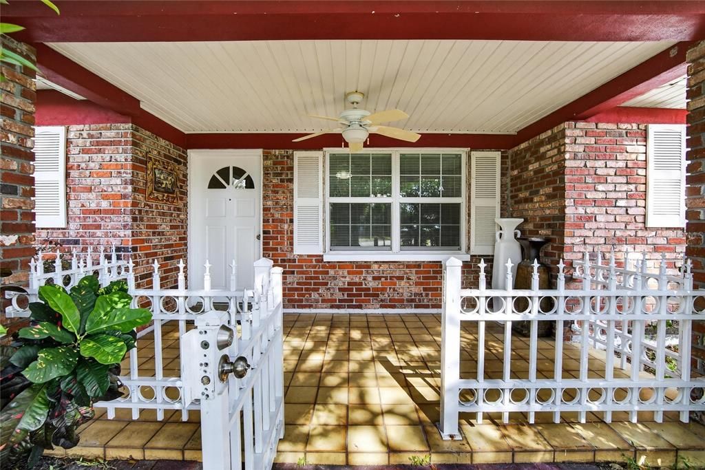 For Sale: $525,000 (3 beds, 2 baths, 1723 Square Feet)