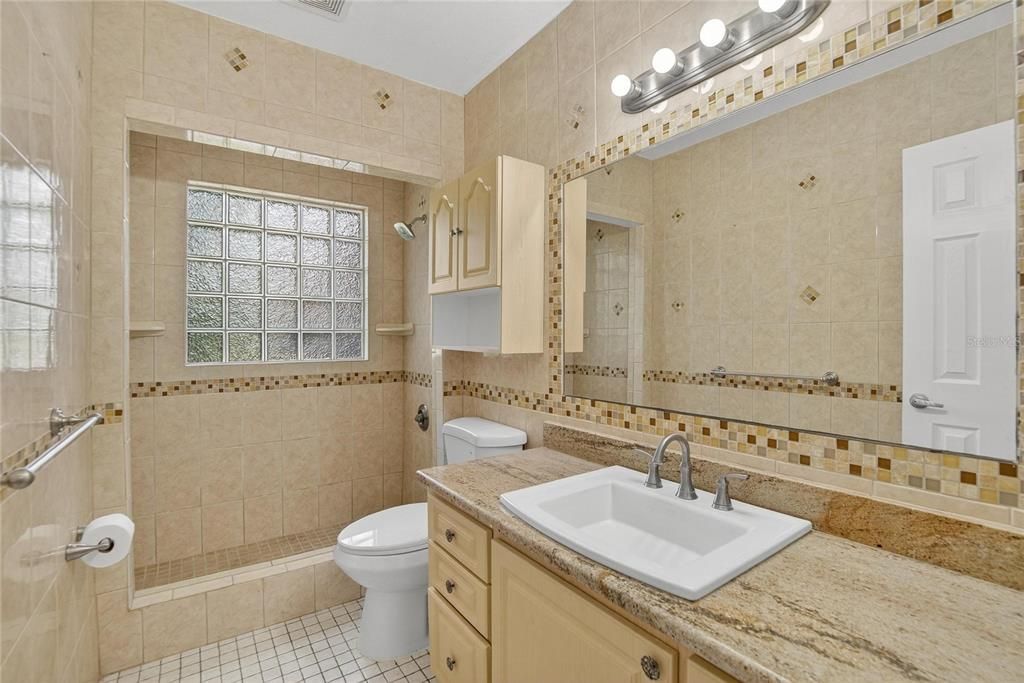 For Sale: $525,000 (3 beds, 2 baths, 1723 Square Feet)