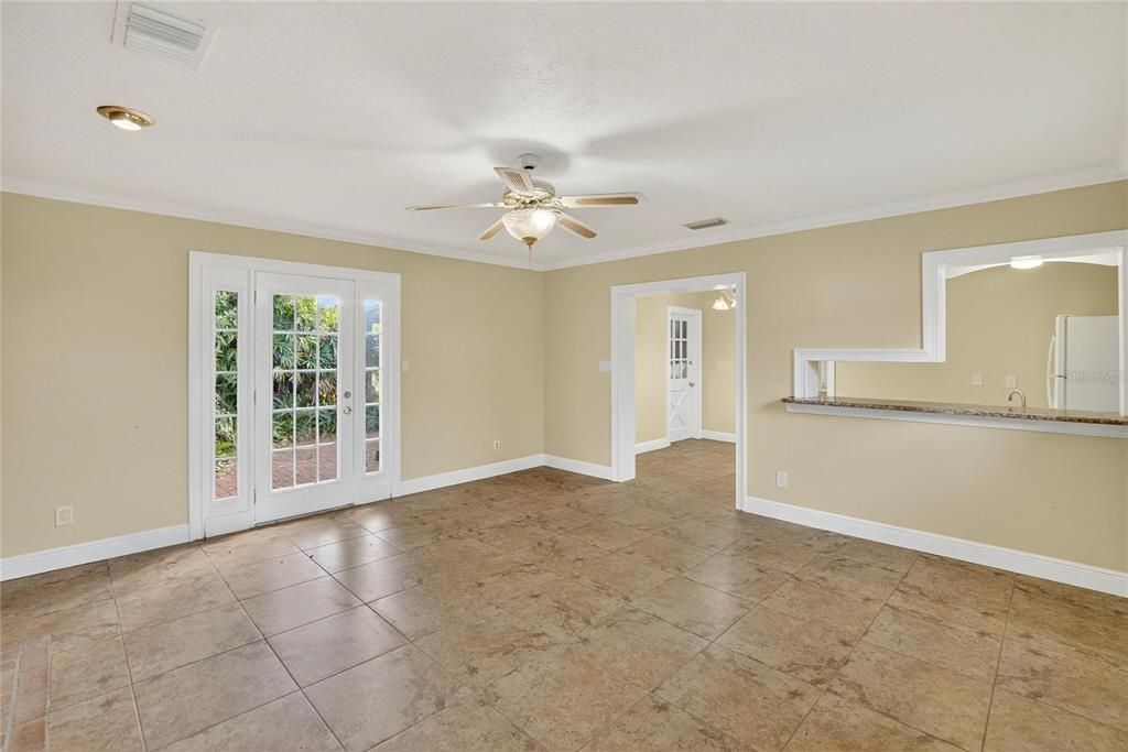 For Sale: $525,000 (3 beds, 2 baths, 1723 Square Feet)