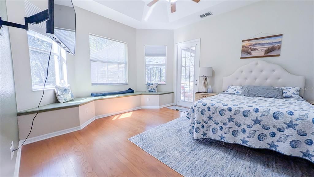 待售: $695,000 (5 贝兹, 3 浴室, 2915 平方英尺)