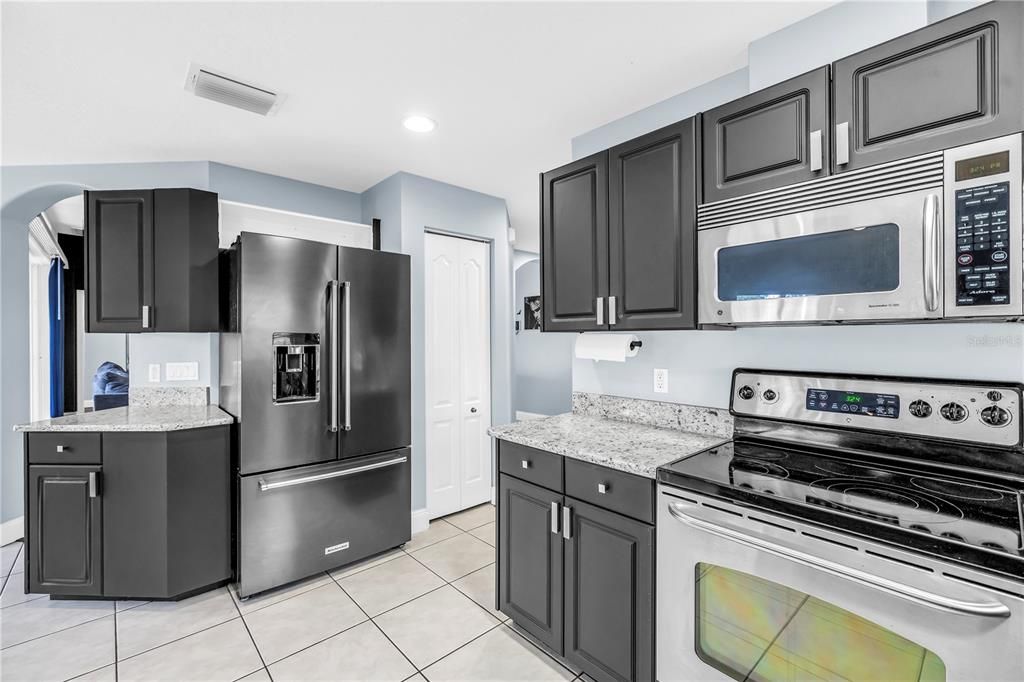 For Sale: $574,000 (3 beds, 2 baths, 1725 Square Feet)