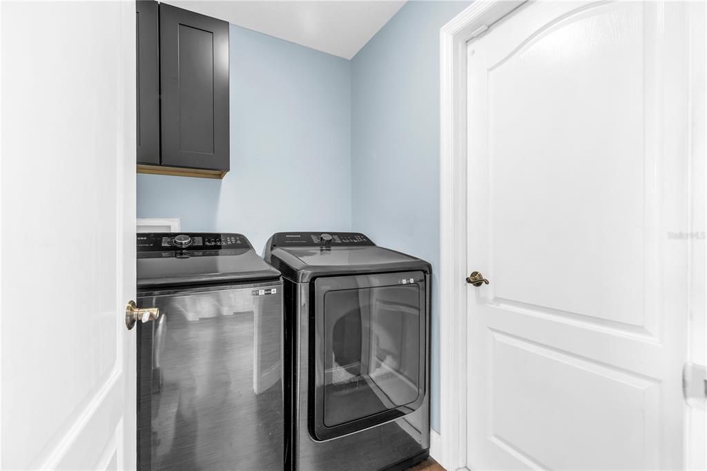 For Sale: $574,000 (3 beds, 2 baths, 1725 Square Feet)