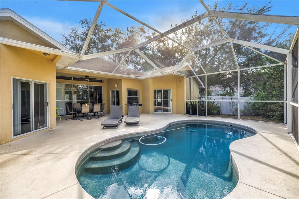 For Sale: $574,000 (3 beds, 2 baths, 1725 Square Feet)