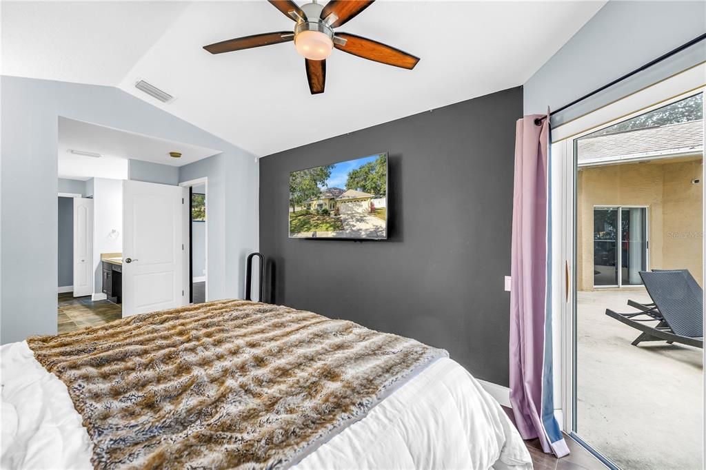 For Sale: $574,000 (3 beds, 2 baths, 1725 Square Feet)