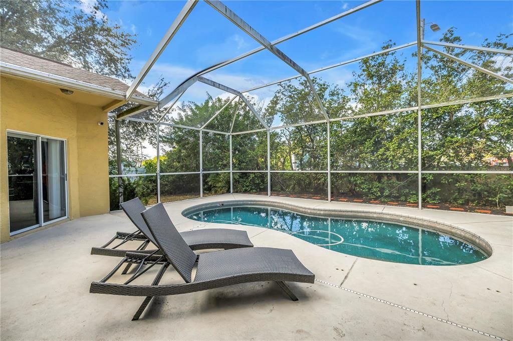 For Sale: $574,000 (3 beds, 2 baths, 1725 Square Feet)