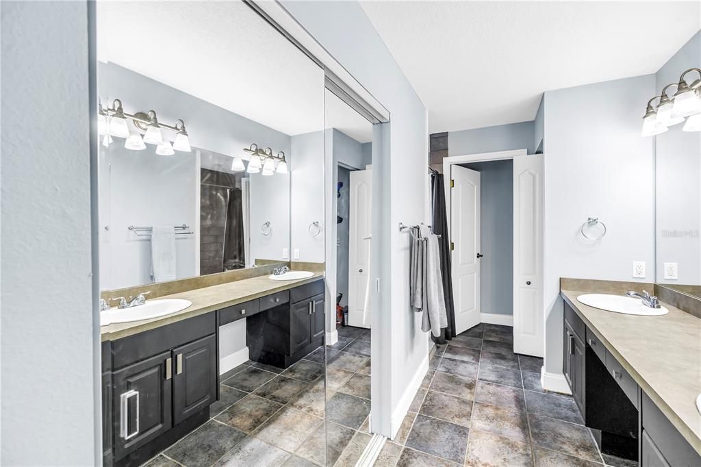 For Sale: $574,000 (3 beds, 2 baths, 1725 Square Feet)