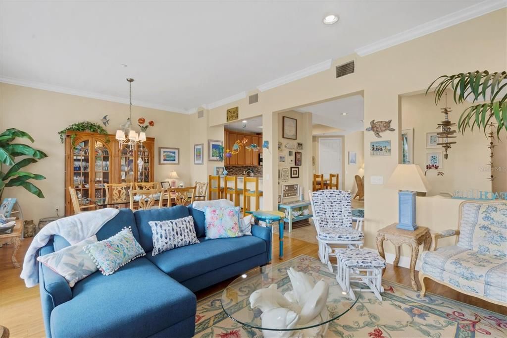 待售: $425,000 (3 贝兹, 2 浴室, 2248 平方英尺)