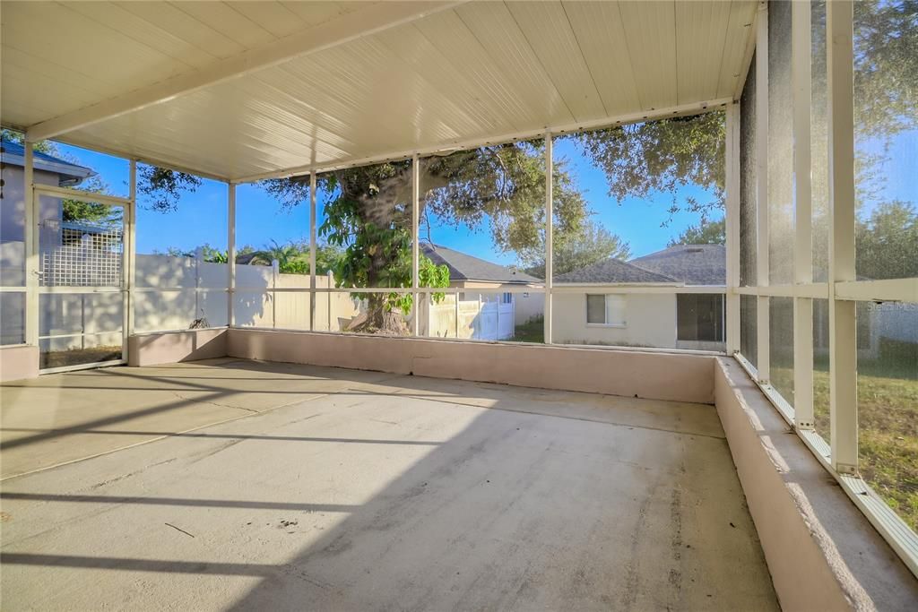 For Sale: $389,000 (4 beds, 2 baths, 2065 Square Feet)