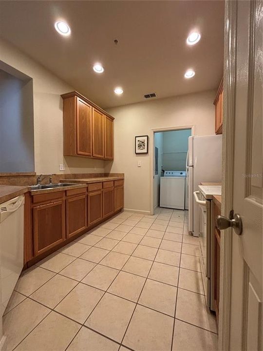 For Rent: $1,800 (3 beds, 2 baths, 1495 Square Feet)