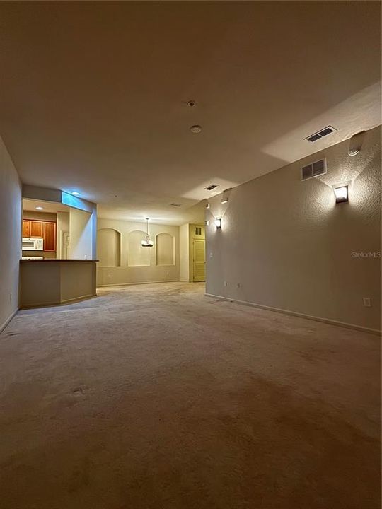 For Rent: $1,800 (3 beds, 2 baths, 1495 Square Feet)