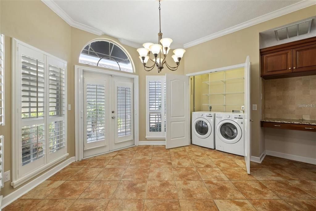 En Venta: $544,900 (3 camas, 2 baños, 2480 Pies cuadrados)