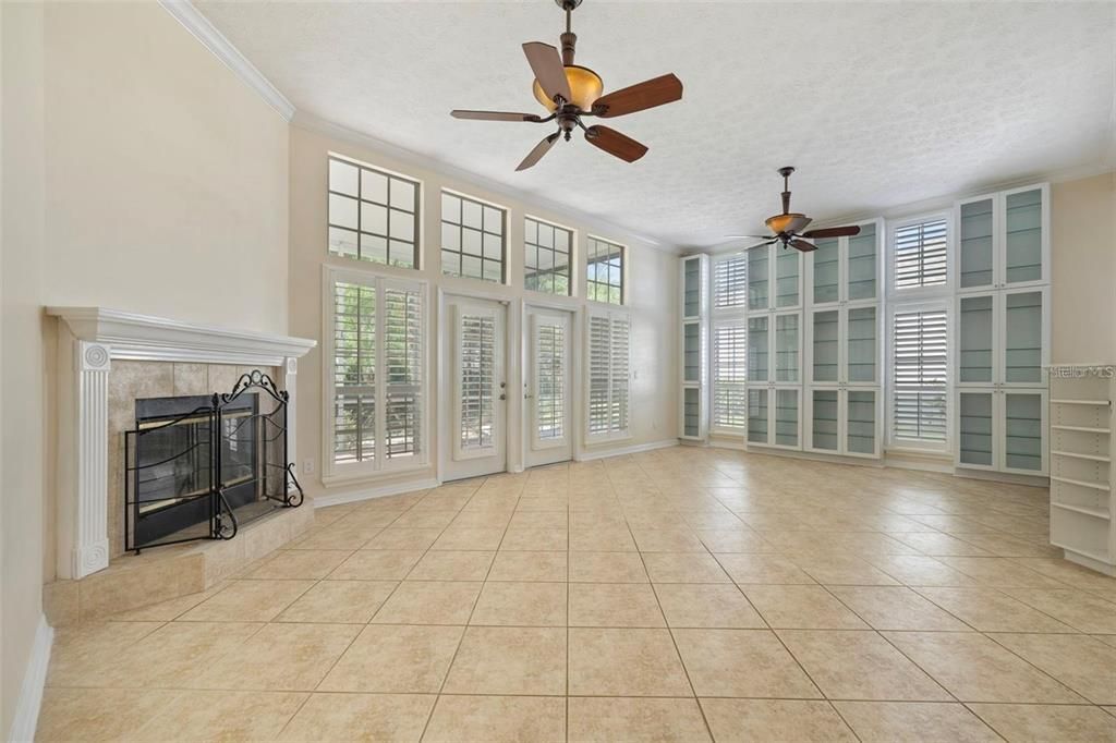 En Venta: $544,900 (3 camas, 2 baños, 2480 Pies cuadrados)