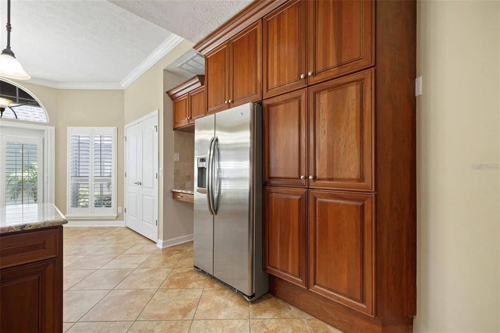 En Venta: $544,900 (3 camas, 2 baños, 2480 Pies cuadrados)