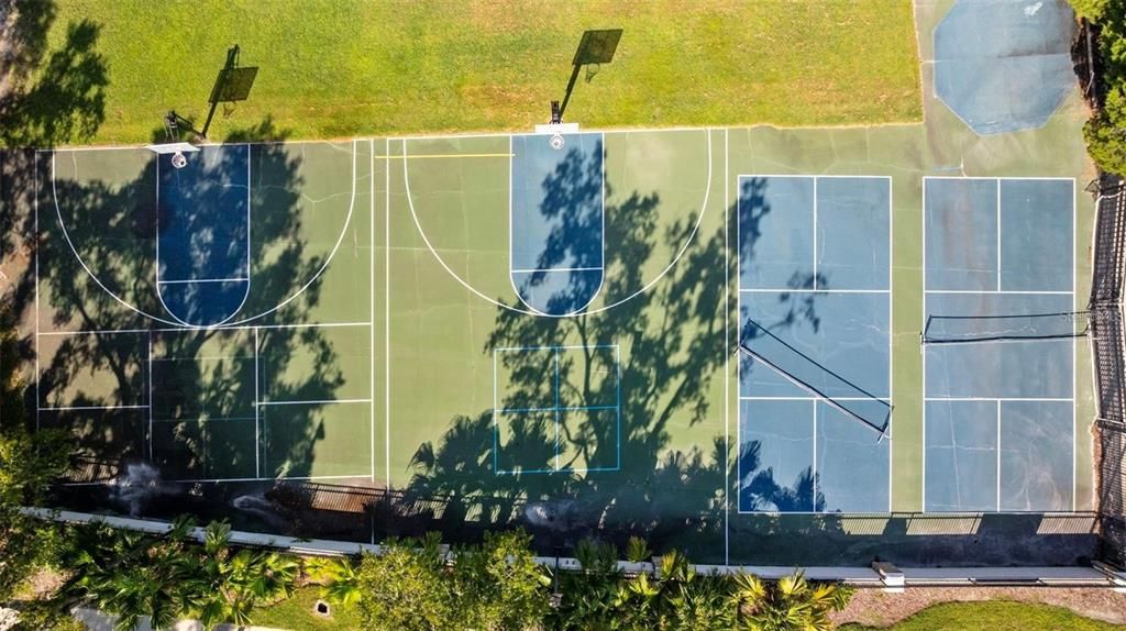 En Venta: $544,900 (3 camas, 2 baños, 2480 Pies cuadrados)