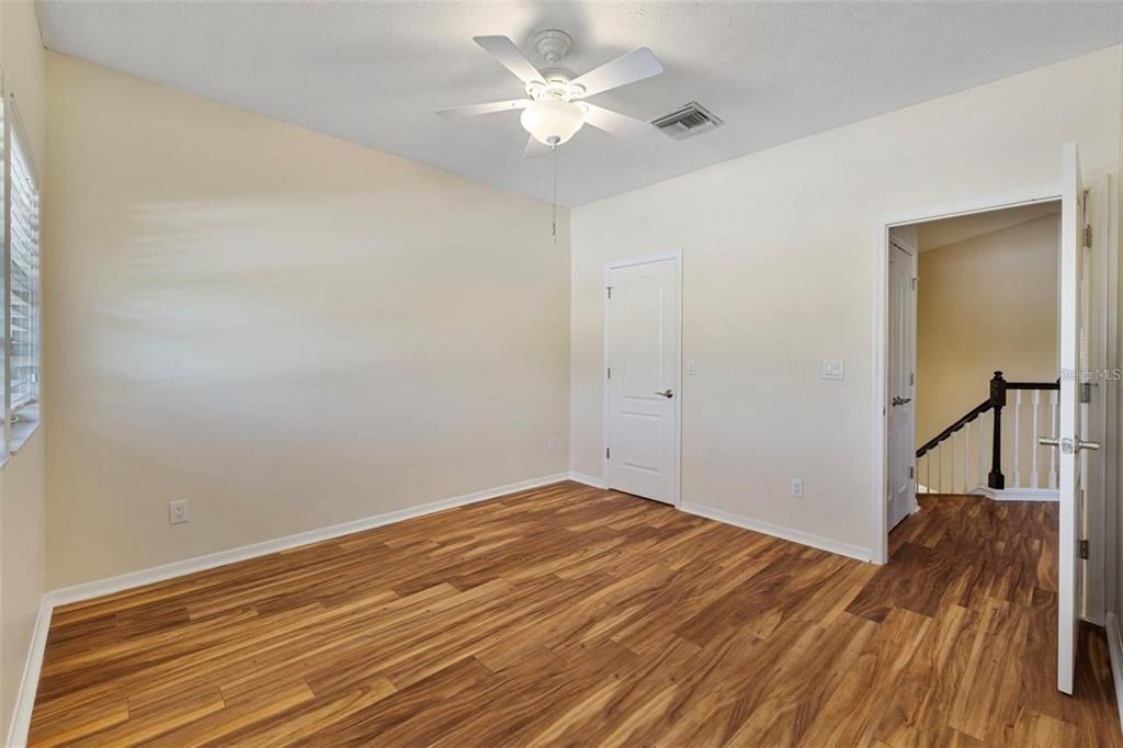 En Venta: $544,900 (3 camas, 2 baños, 2480 Pies cuadrados)