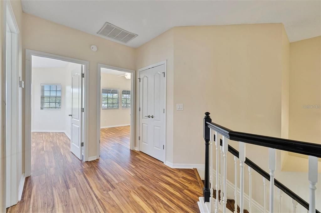 En Venta: $544,900 (3 camas, 2 baños, 2480 Pies cuadrados)