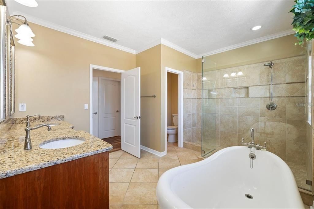 En Venta: $544,900 (3 camas, 2 baños, 2480 Pies cuadrados)