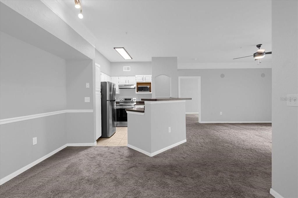 Activo con contrato: $1,650 (2 camas, 2 baños, 1107 Pies cuadrados)