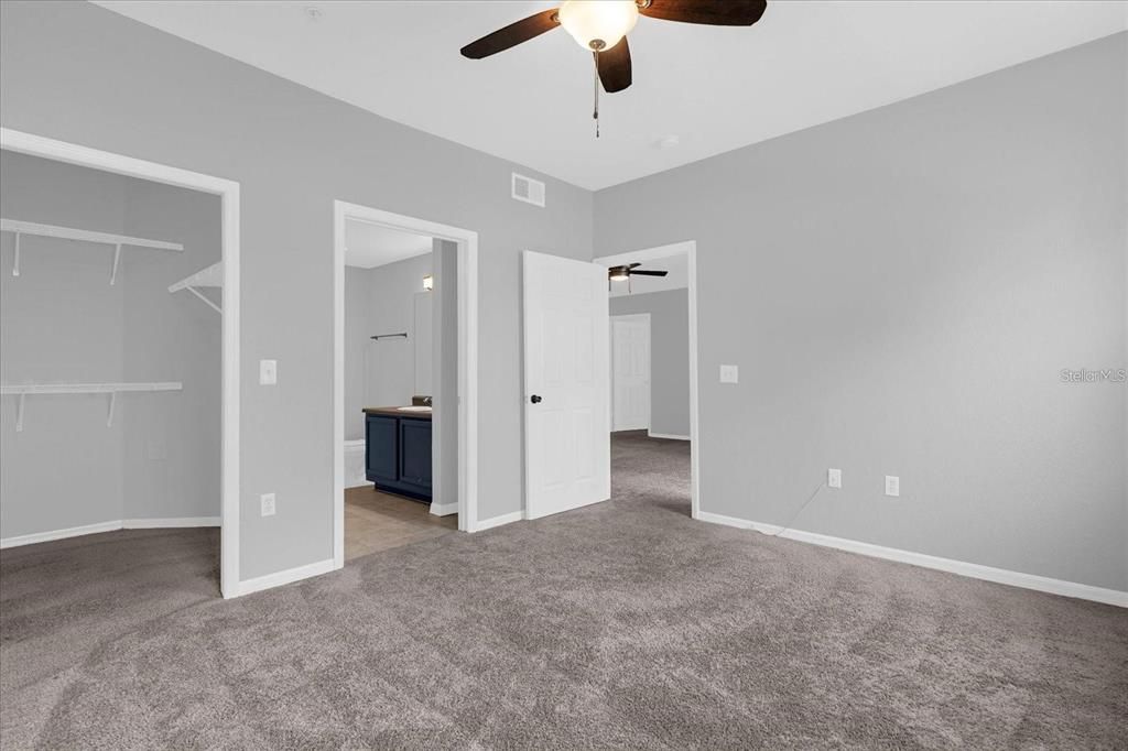 Activo con contrato: $1,650 (2 camas, 2 baños, 1107 Pies cuadrados)