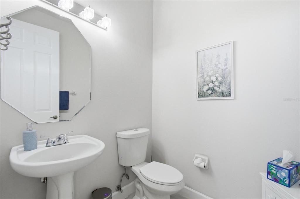 For Sale: $868,000 (4 beds, 2 baths, 3196 Square Feet)