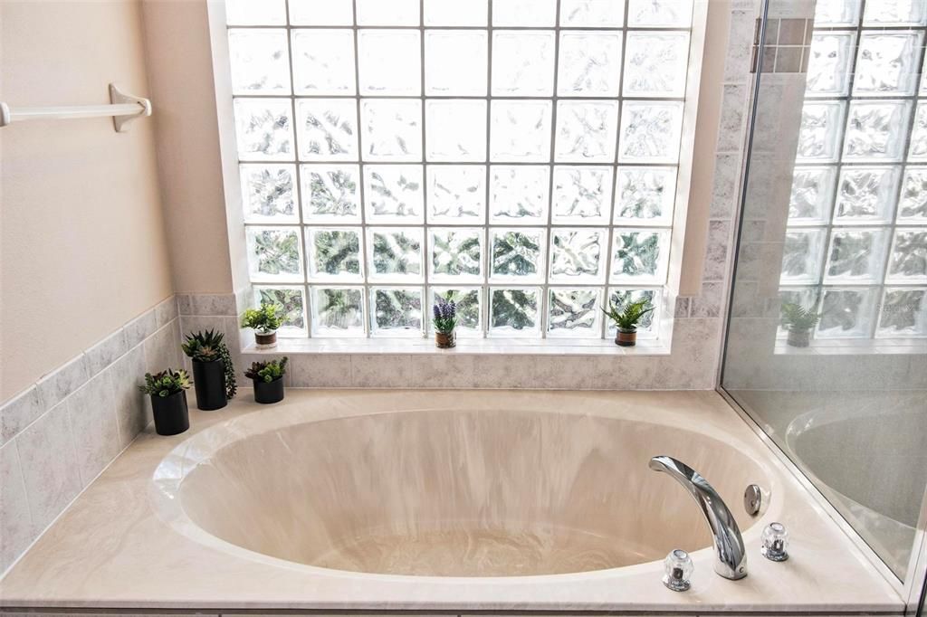 For Sale: $868,000 (4 beds, 2 baths, 3196 Square Feet)