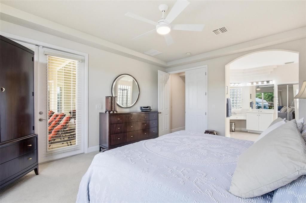 For Sale: $868,000 (4 beds, 2 baths, 3196 Square Feet)