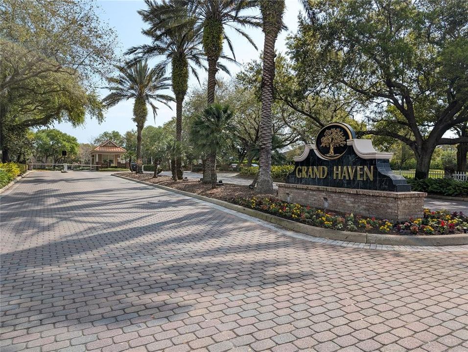 For Sale: $868,000 (4 beds, 2 baths, 3196 Square Feet)