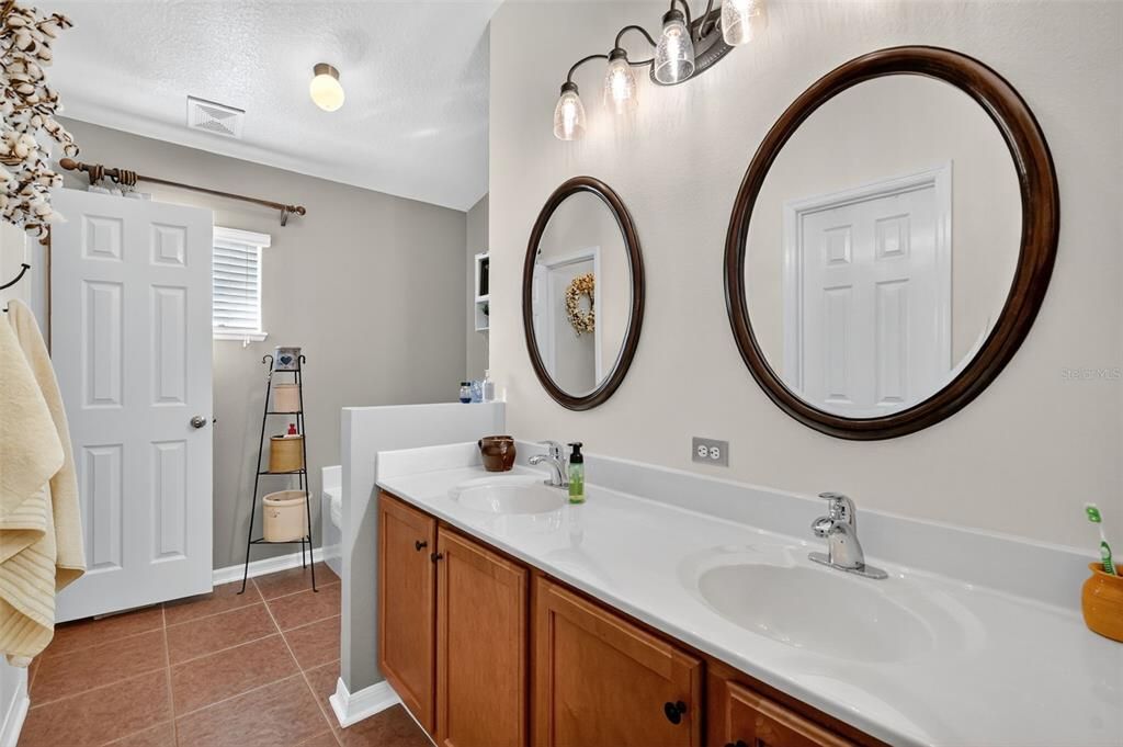 合同活跃: $321,000 (3 贝兹, 2 浴室, 1576 平方英尺)