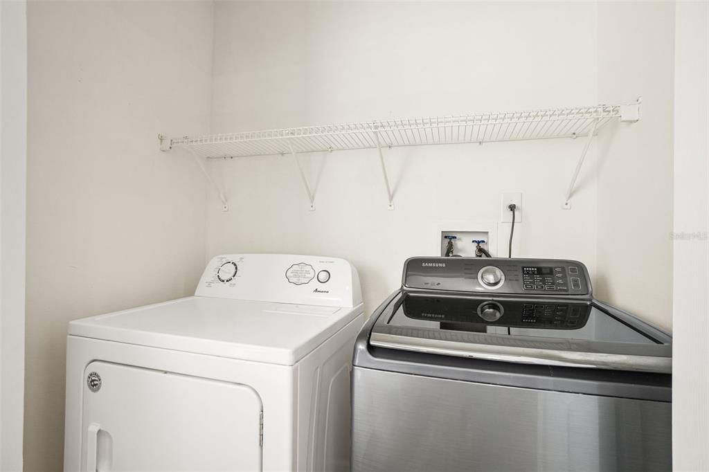 出租: $3,000 (4 贝兹, 2 浴室, 1640 平方英尺)